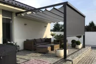 Pergola aus dragon-stoff mit Frontjalousie